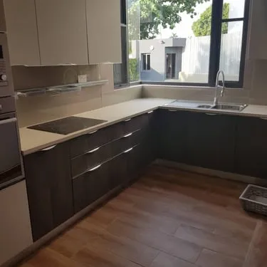 Raymond Gray project — construction, finishing, and specialist craftsmanship example 11 of 38