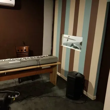Raymond Gray project — construction, finishing, and specialist craftsmanship example 12 of 38
